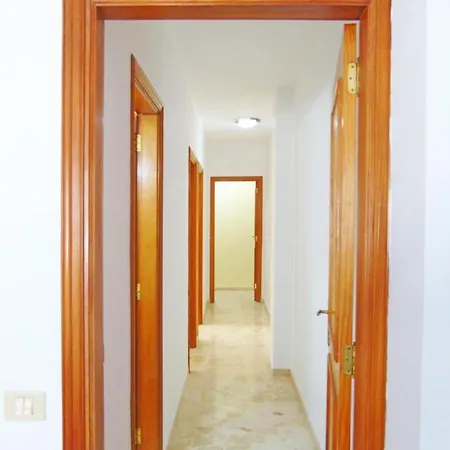 Verode Apartment, With Wifi شقة *