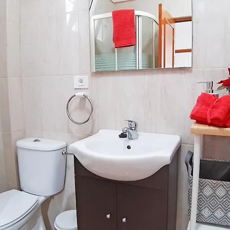 Verode Apartment, With Wifi شقة